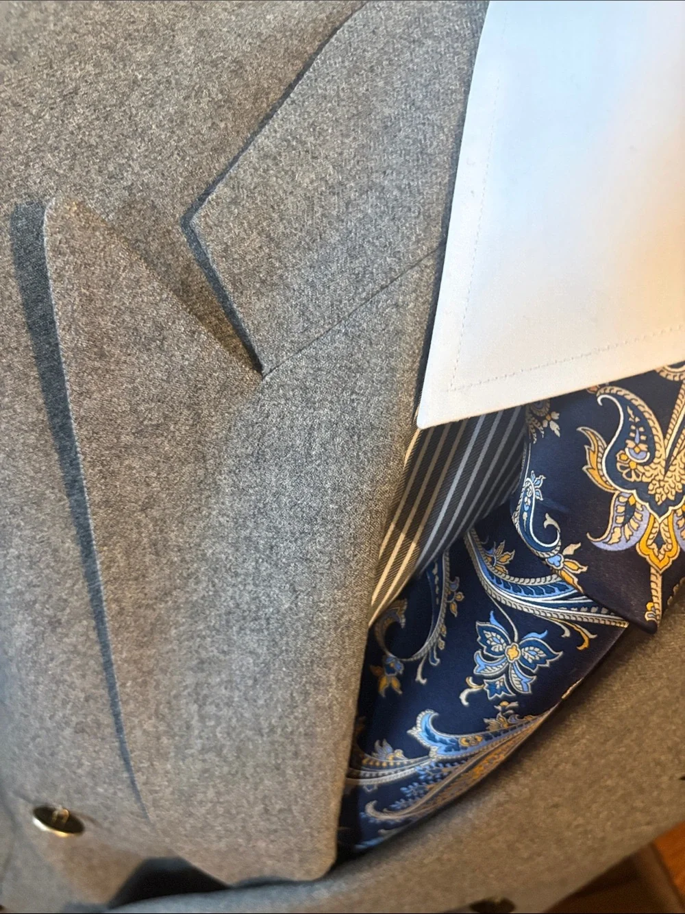 Pur Double-Breasted Gray Wool Suit Jacket